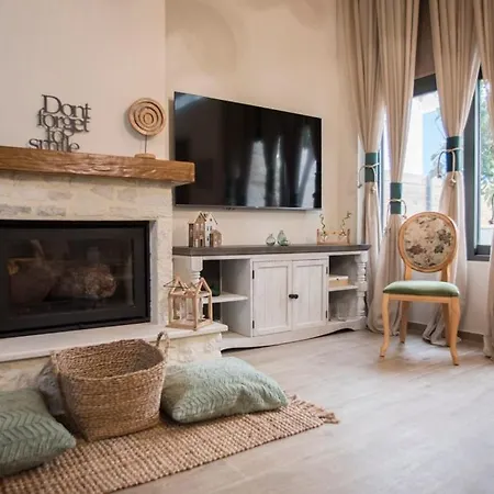 Panos Luxury Apartament *